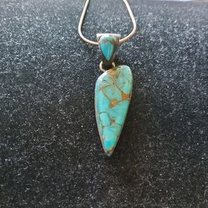 Turquoise arrowhead pendant necklace